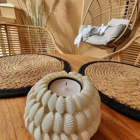 El Nautico Coral Suite - Oceanview Escape Apartment